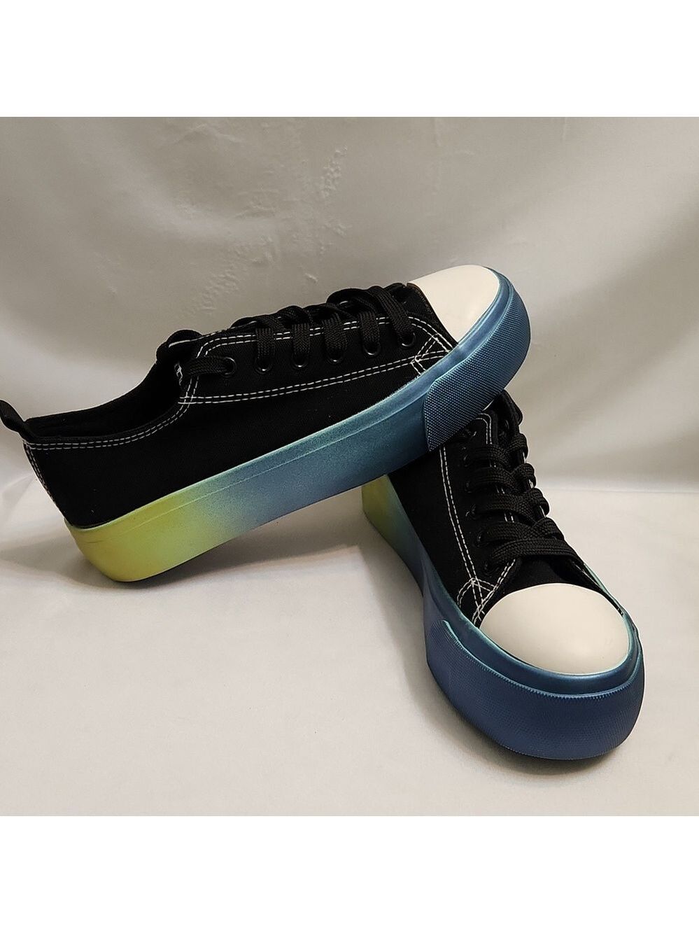 Olivia Miller Gazelle Ombre Lace-Up Blue Black Platform Sneakers (W Size 7)